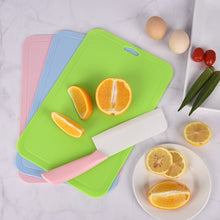 Load image into Gallery viewer, 2pcs Baby Auxiliary Cutting Board Fruit and Vegetable Cutting Plastic Board, 2pcs Pink, 2pcs Blue, 2pcs Green