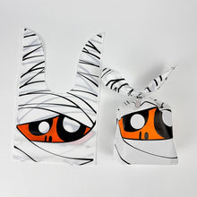 Load image into Gallery viewer, 50pcs /Pack Halloween Packaging Bags Candy Snacks Treat Bags, 13.5x22cm
