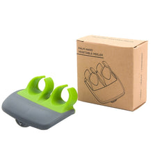 Load image into Gallery viewer, Palm Hand Peeler For Potato, Fruit, Kitchen Vegetable Peeler, 2pcs Green