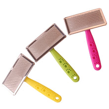 Load image into Gallery viewer, BG-W1347 Pet Hair Removal Massage Comb Dog Cleaning Tools, Random Color Delivery, S, M, L, XL