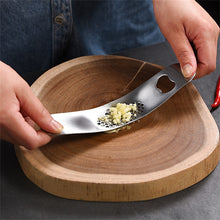 Load image into Gallery viewer, WGKT0089 430 Stainless Steel Boat Shaped Garlic Grinder Manual Garlic Press Tools Kitchen Gadgets, Garlic Grinder(Style 1), Garlic Grinder(Style 2)