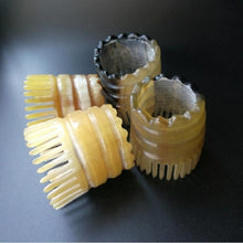 Load image into Gallery viewer, Cylindrical Horn Comb Short Shampoo Brush, Color Random Delivery, Brush