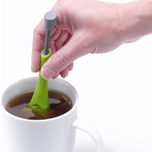 Load image into Gallery viewer, Tea Strainer Reusable Tea Infuser Built-In Plunger Portable Food-Grade Plastic Tea&amp;Coffee Strainer