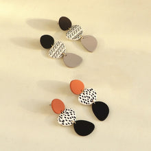 Load image into Gallery viewer, Acrylic Irregular Graphic Stitching Leopard Long Earrings