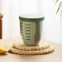 Load image into Gallery viewer, 600ml Fruit and Veggie Snack Cup with Lid and Fork Airtight Leak-proof Salad Box