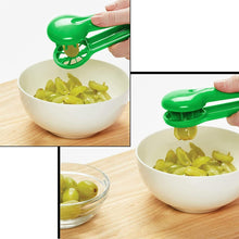 Load image into Gallery viewer, Grape Slicer Convenient Household Blueberry Strawberry Slicer Kitchen Tools