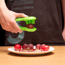 Load image into Gallery viewer, Grape Slicer Convenient Household Blueberry Strawberry Slicer Kitchen Tools