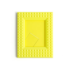 Load image into Gallery viewer, Mini 3-Inch Rivet Vertical Color Celebrity Photo Card Photo Frame