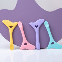 Load image into Gallery viewer, Eye Makeup Aids Silicone Multifunctional Eyeliner Drawing Aid