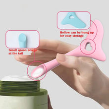 Load image into Gallery viewer, Eye Makeup Aids Silicone Multifunctional Eyeliner Drawing Aid