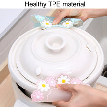 Load image into Gallery viewer, Household High Temperature Resistant Daisy Coasters Kitchen Tabletop Insulation Mat, Pink Small, Blue Small, Pink Medium, Blue Medium, Pink Large, Blue Large