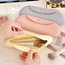 Load image into Gallery viewer, Silicone Makeup Brush Storage Bag Portable Travel Storage Bag Large Capacity Cosmetic Organizer