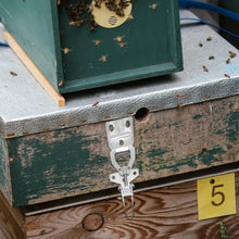 Load image into Gallery viewer, Beehive Buckle Connector Bee Box Anti-theft Fastener Beekeeping Tools