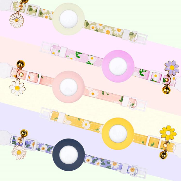 For AirTag 2nd Gen / AirTag 1st Gen Tracker Silicone Cover Small Daisy Pet Collar Dog Collar With Bell And Front Back Film