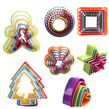 Load image into Gallery viewer, 5pcs / Set Cookies Plastic Cake Mould Biscuit Plunger Forms DIY Baking Tools