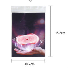 Load image into Gallery viewer, Flying Rotated Poker Hummingbird Suspended Poker Magic Props