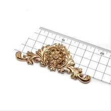 Load image into Gallery viewer, 2 PCS Vintage Embossed Fondant Silicone Mold Court Lace Flower Vine DOY Baking Cake Tool, Lace Flower Vine(Pink), Lace Flower Vine(Gray)
