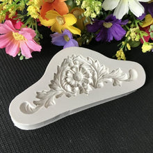 Load image into Gallery viewer, 2 PCS Vintage Embossed Fondant Silicone Mold Court Lace Flower Vine DOY Baking Cake Tool, Lace Flower Vine(Pink), Lace Flower Vine(Gray)