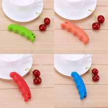 Load image into Gallery viewer, 2 PCS Creative Silicone Food Picker Portable Anti-cutting Hand Labor-saving Shopping Bag Lifter
