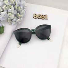 Load image into Gallery viewer, Sunglasses Retro Street Fashion Sun Glasses
