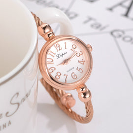 Lvpai Ladies Retro Round Large Dial Alloy Twisted Thin Chain Watch