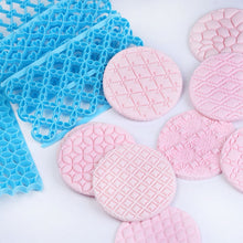 Load image into Gallery viewer, 2 PCS Cake Fondant Tool Heart Shaped Diamond Texture Plaid Overpass Quyi Seal Printing Mould