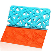 Load image into Gallery viewer, 2 PCS Cake Fondant Tool Heart Shaped Diamond Texture Plaid Overpass Quyi Seal Printing Mould