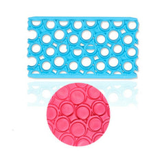 Load image into Gallery viewer, 2 PCS Cake Fondant Tool Heart Shaped Diamond Texture Plaid Overpass Quyi Seal Printing Mould