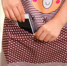 Load image into Gallery viewer, Kitchen Oilproof Cartoon Bear Apron with Sleeve