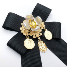 Load image into Gallery viewer, Women Vintage Flowers Diamond Bow-knot Bow Tie Shirt Brooch Clothing Accessories