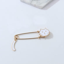 Load image into Gallery viewer, Lovely Drip Small Cat Wagging Tail Animal Brooch, Black, White