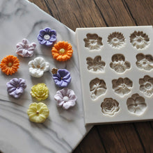 Load image into Gallery viewer, Fondant Cake Silicone Mold Chocolate Mold DIY Trumpet Flower Sun Flower Baking Decoration, Sun Flower Shape(Pink), Sun Flower Shape(Gray)